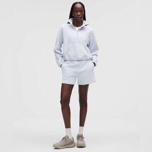 Lululemon Softstreme High-Rise Short 4"
Starch blue